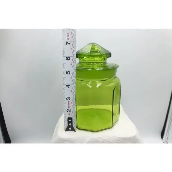 Vintage LE Smith 7.5" Green Glass 10 Paneled Canister Apothecary Jar w/Lid H1 - Picture 2 of 10